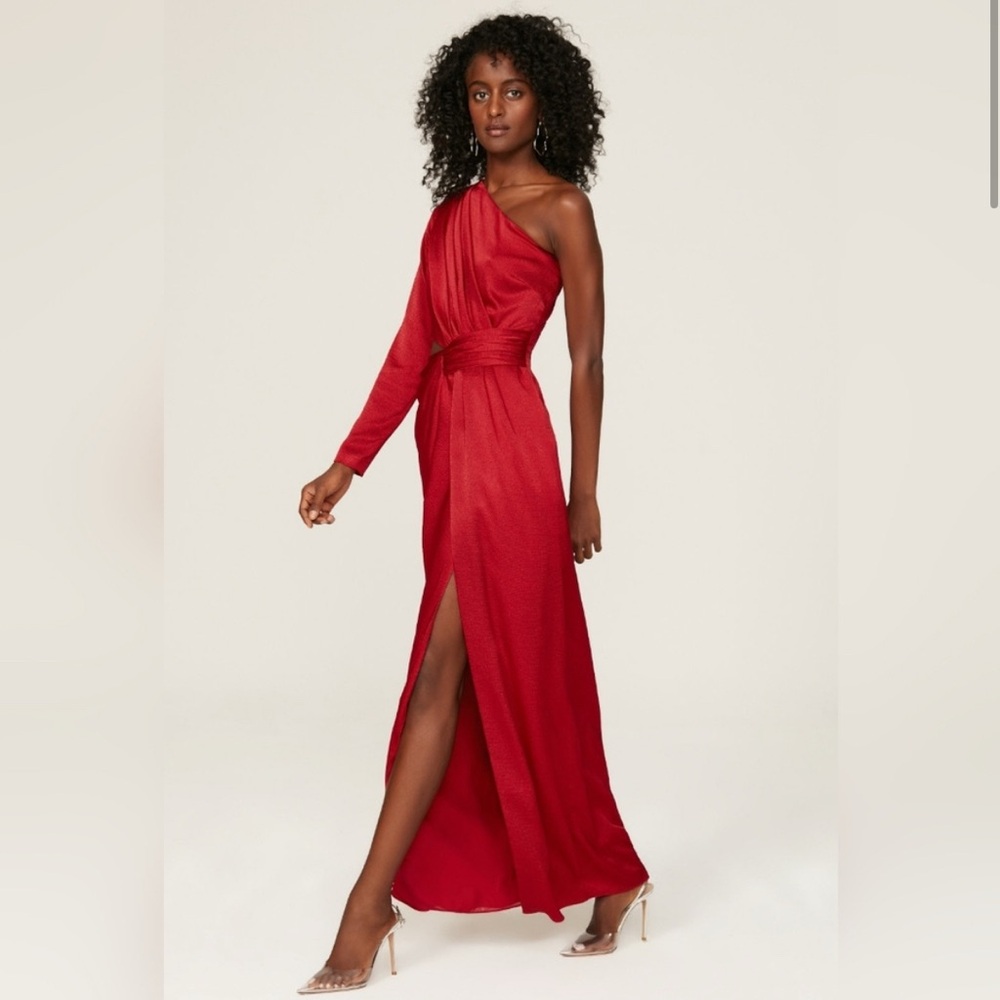 Monique Lhuillier Red Asymmetrical One Shoulder Gown